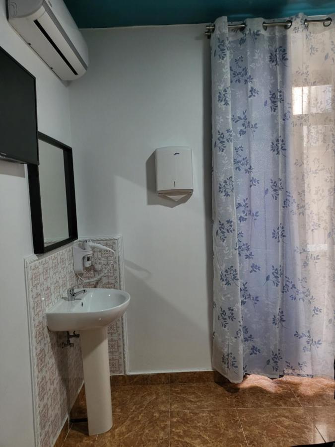 M-A Catrachos Rooms Madrid Luaran gambar