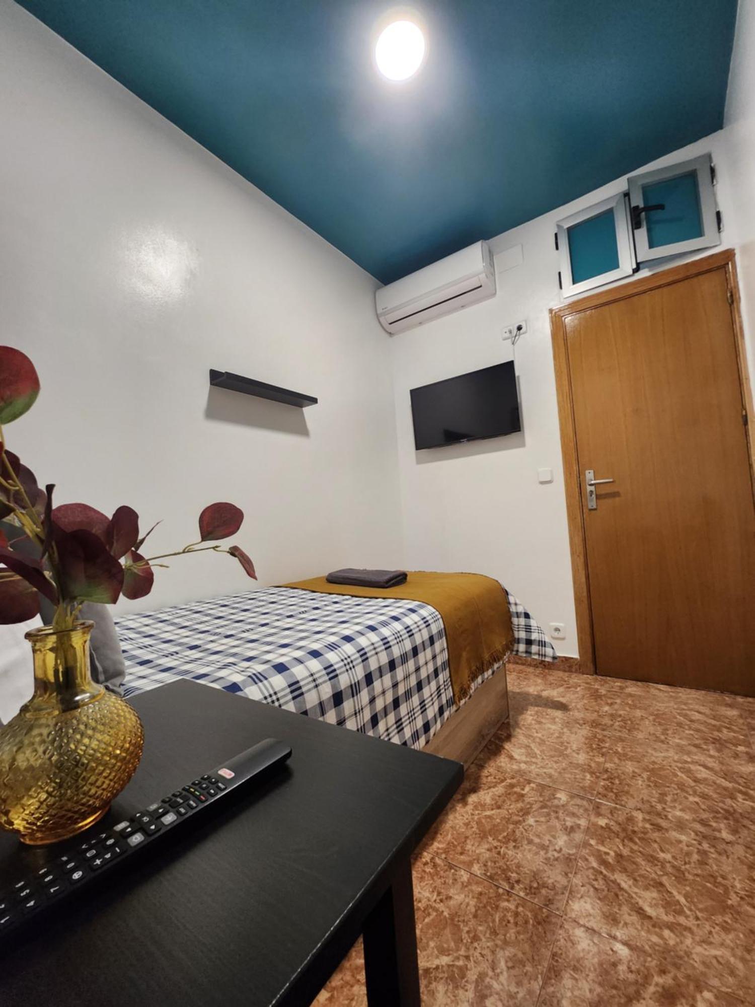 M-A Catrachos Rooms Madrid Luaran gambar